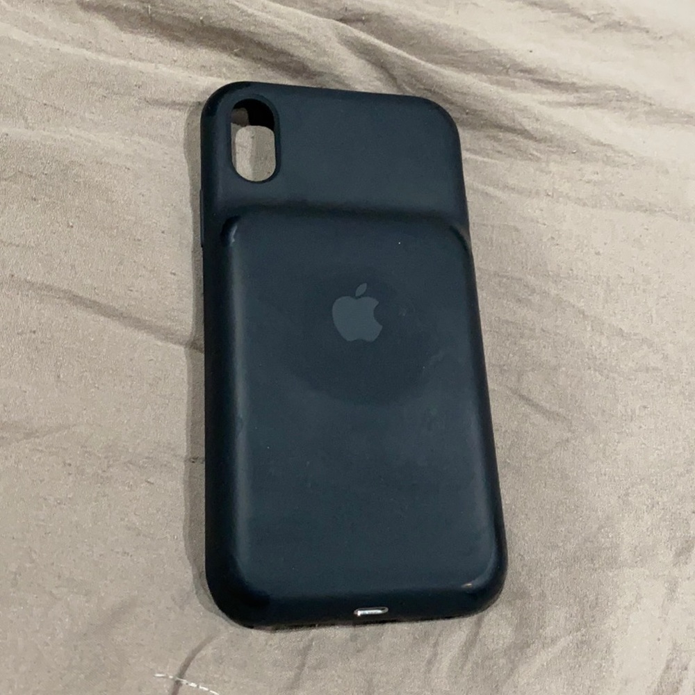 iPhone XR charging case